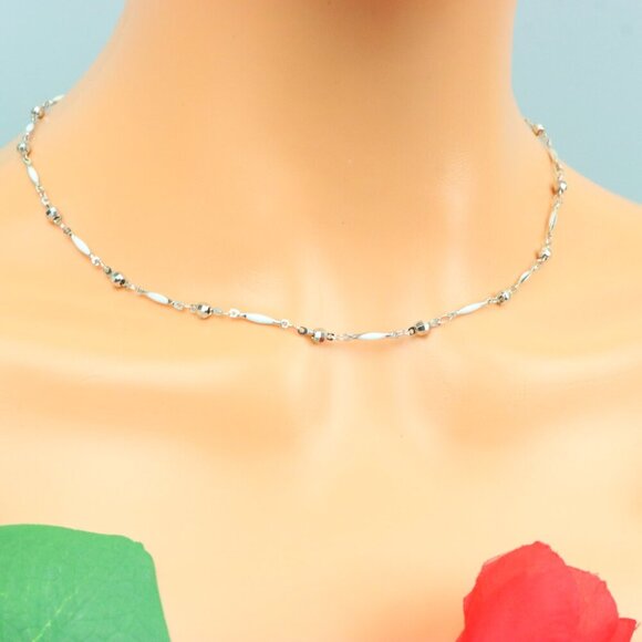 Delicate & Contemporary Necklace Chain, A Lovely Choice for Women, EVCH1684 - Picture 4 of 10